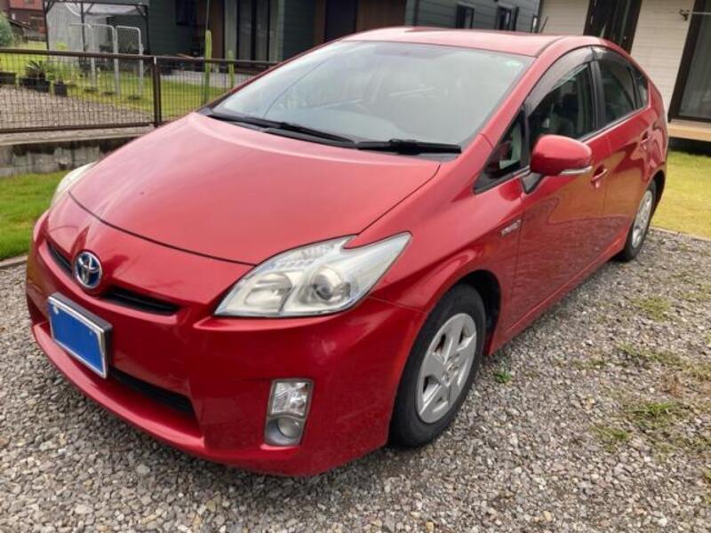 TOYOTA PRIUS