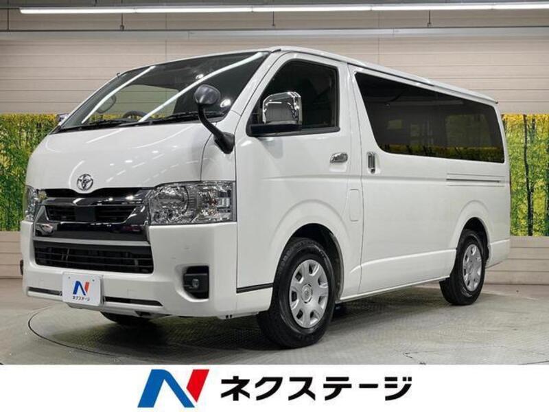 TOYOTA HIACE VAN