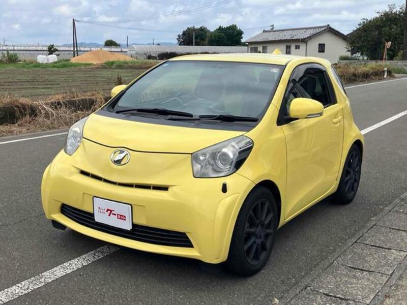 TOYOTA IQ
