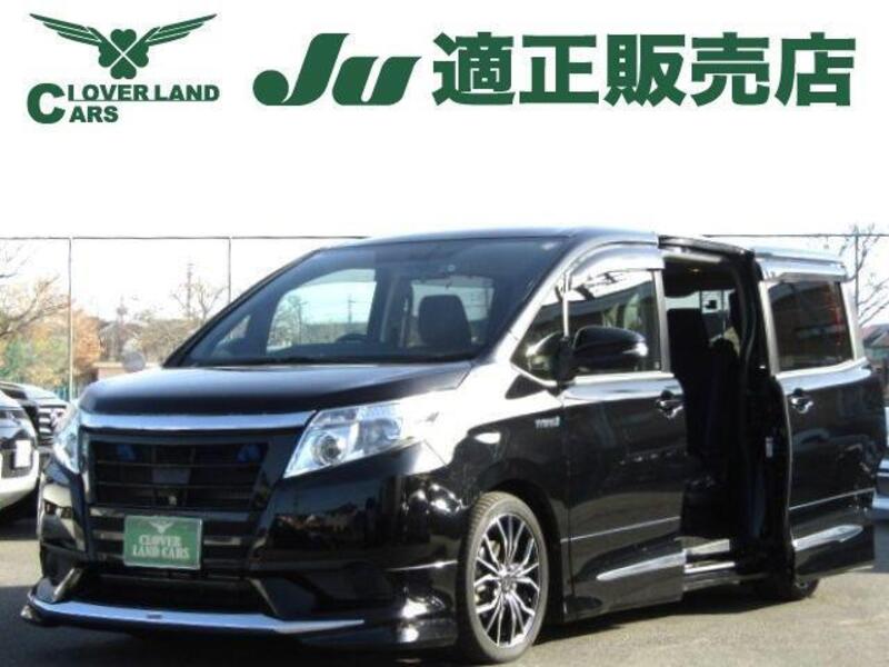 TOYOTA NOAH