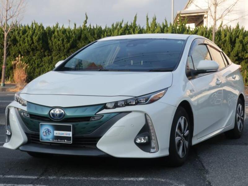 TOYOTA PRIUS PHV