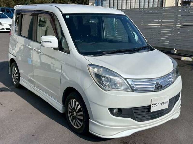 MITSUBISHI DELICA D2