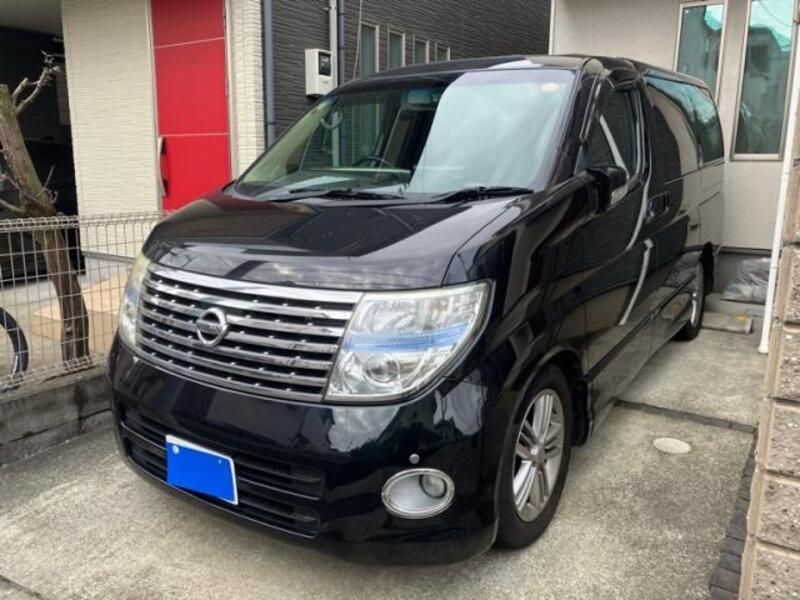 NISSAN ELGRAND