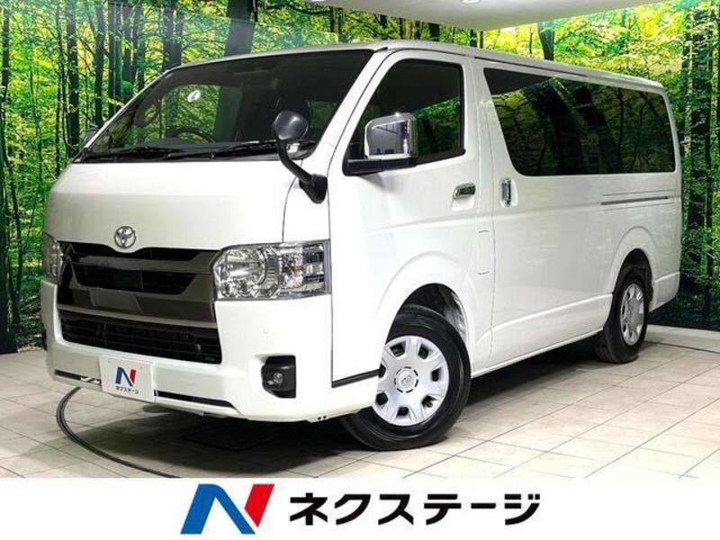 TOYOTA HIACE VAN