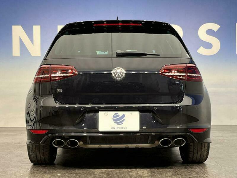 GOLF R
