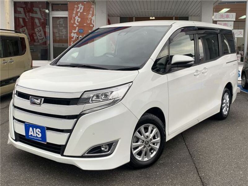 TOYOTA NOAH