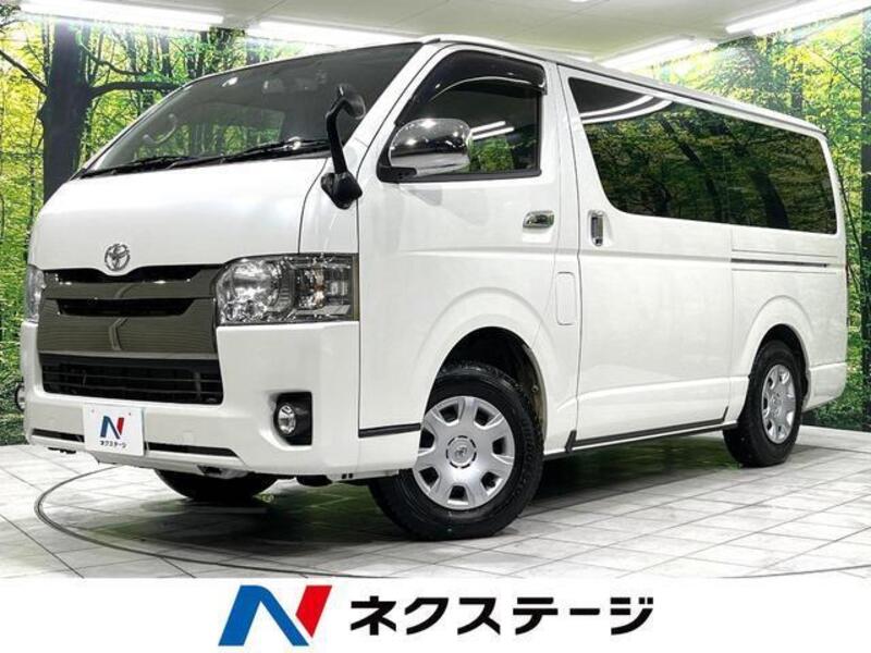 TOYOTA Regiusace Van