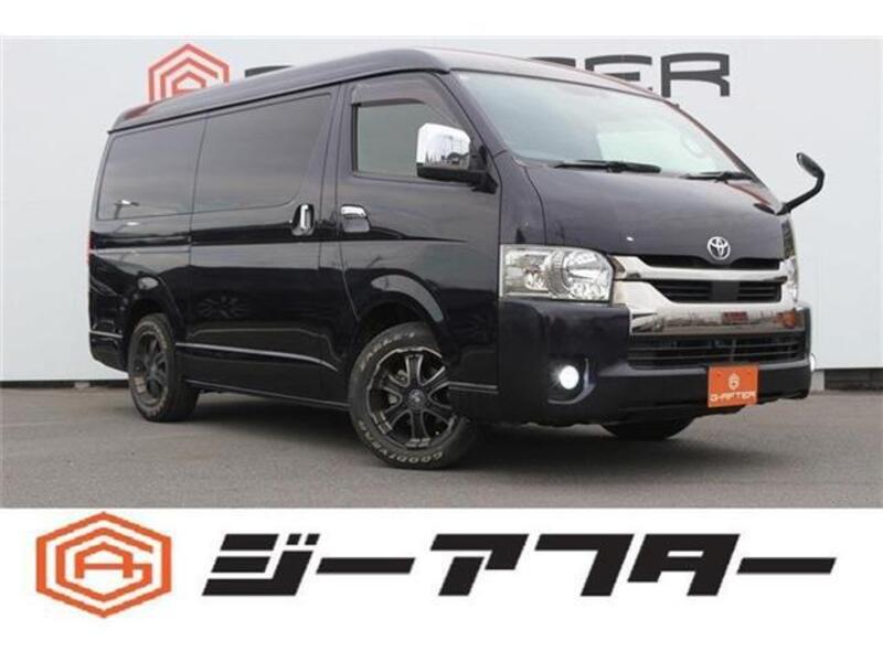 TOYOTA HIACE