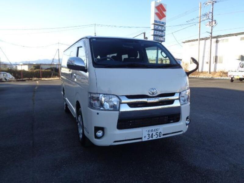 TOYOTA HIACE VAN