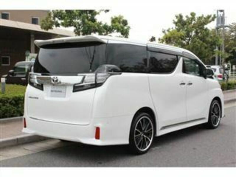 VELLFIRE-2