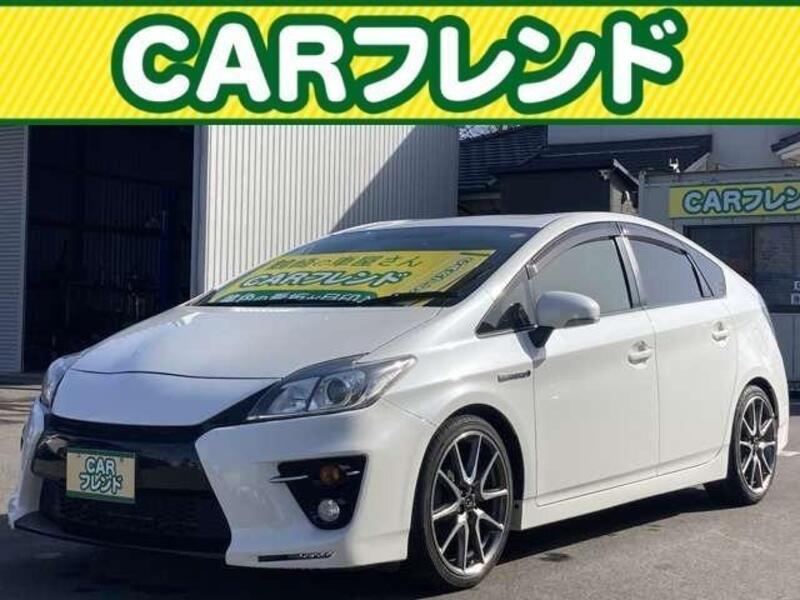 TOYOTA PRIUS