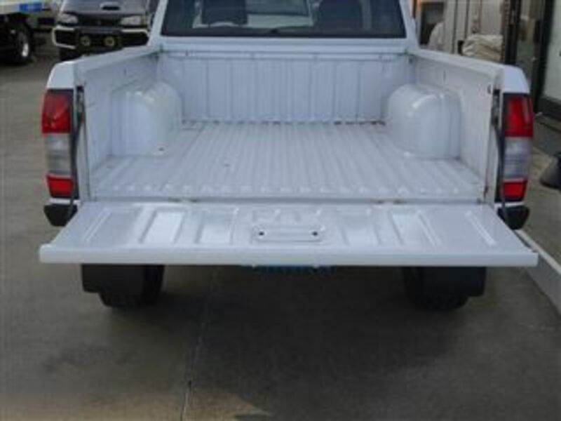 DATSUN PICKUP