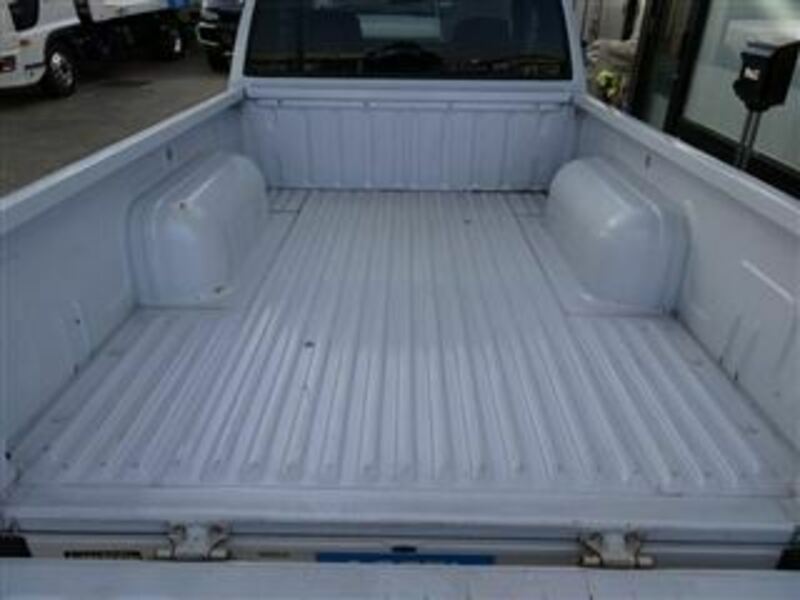 DATSUN PICKUP