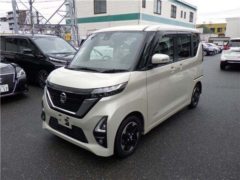 NISSAN ROOX