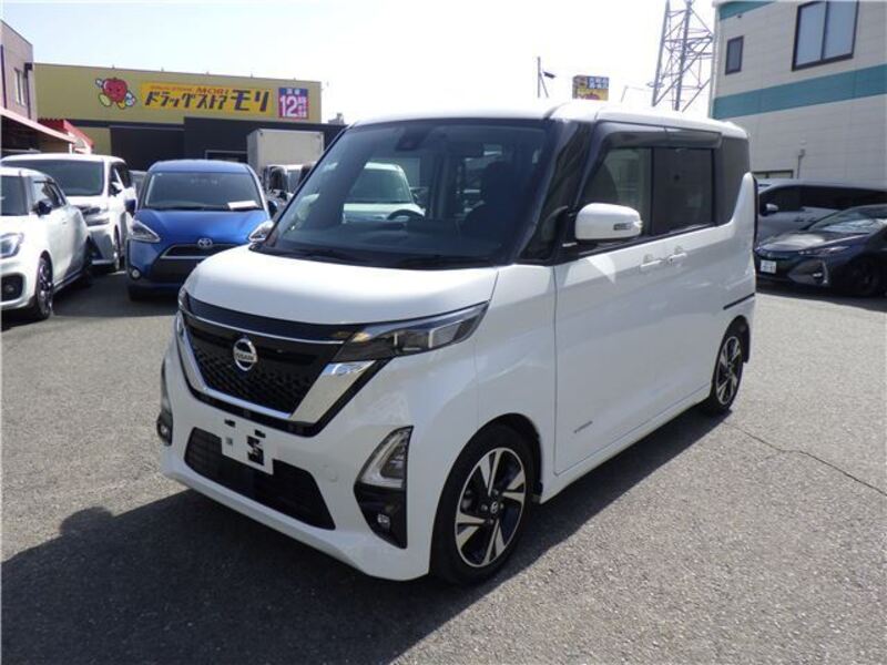 NISSAN ROOX