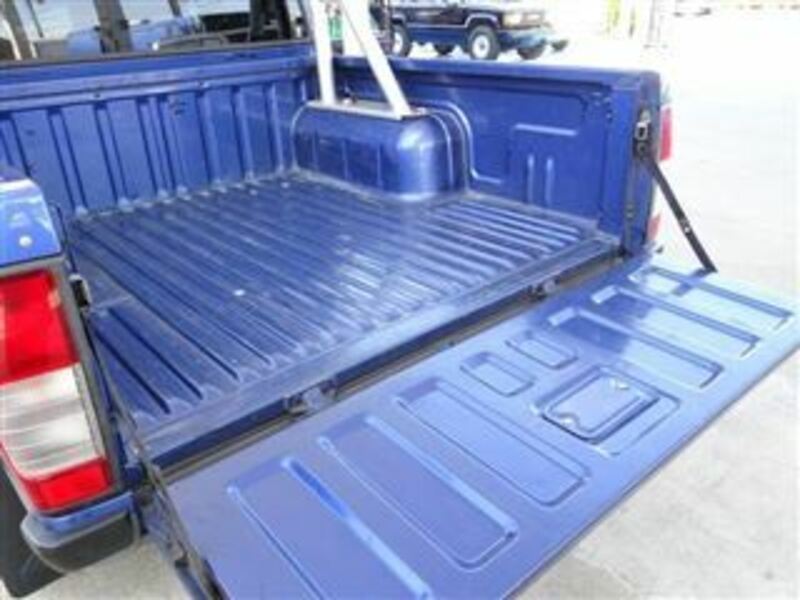 DATSUN PICKUP