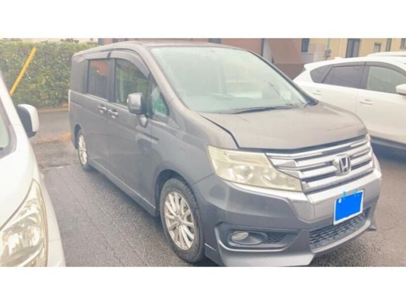 HONDA STEPWAGON SPADA