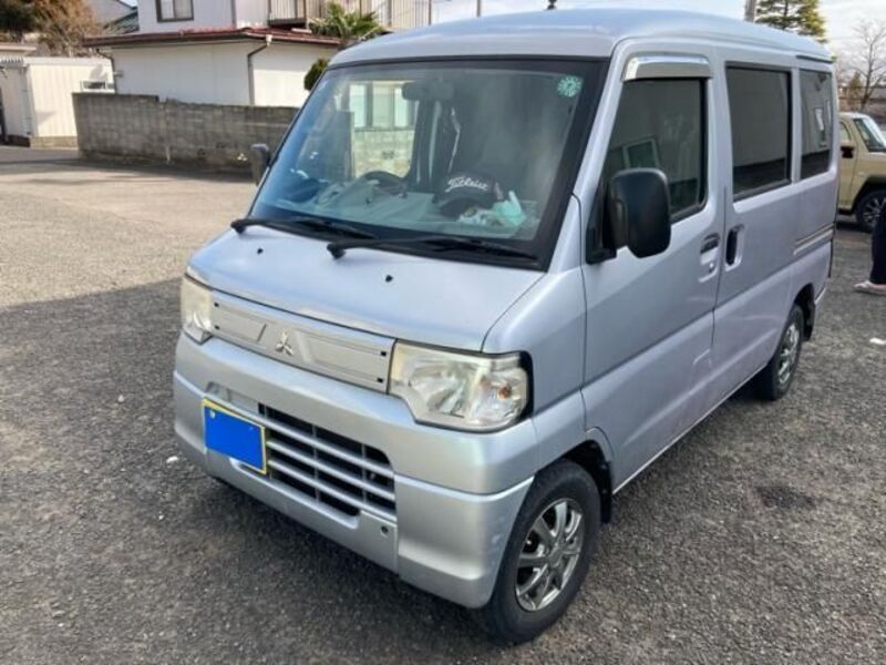 MITSUBISHI MINICAB VAN
