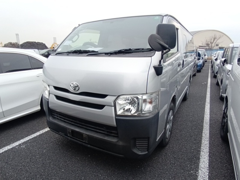 TOYOTA REGIUSACE VAN