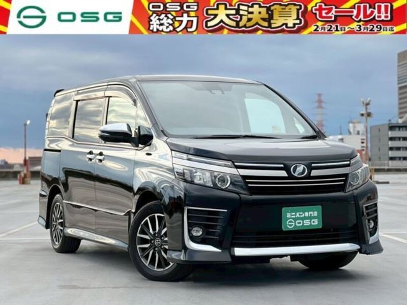 TOYOTA VOXY