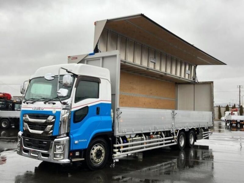 ISUZU GIGA