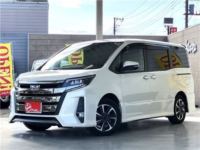 TOYOTA NOAH
