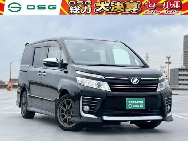 TOYOTA VOXY