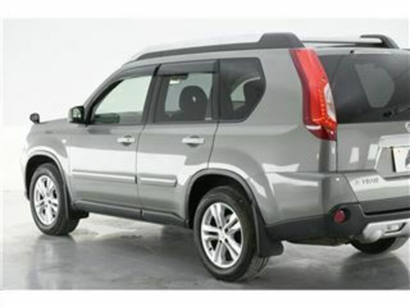 X-TRAIL-10