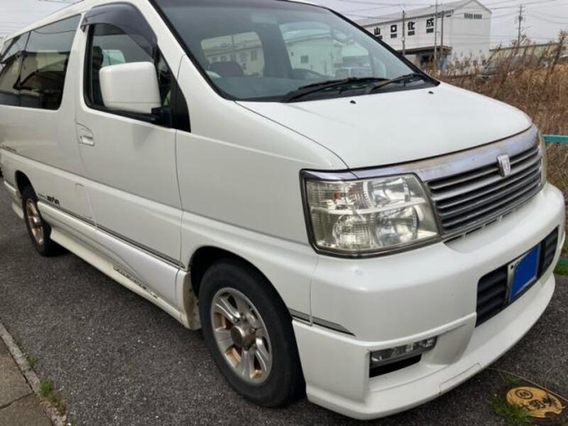 NISSAN ELGRAND