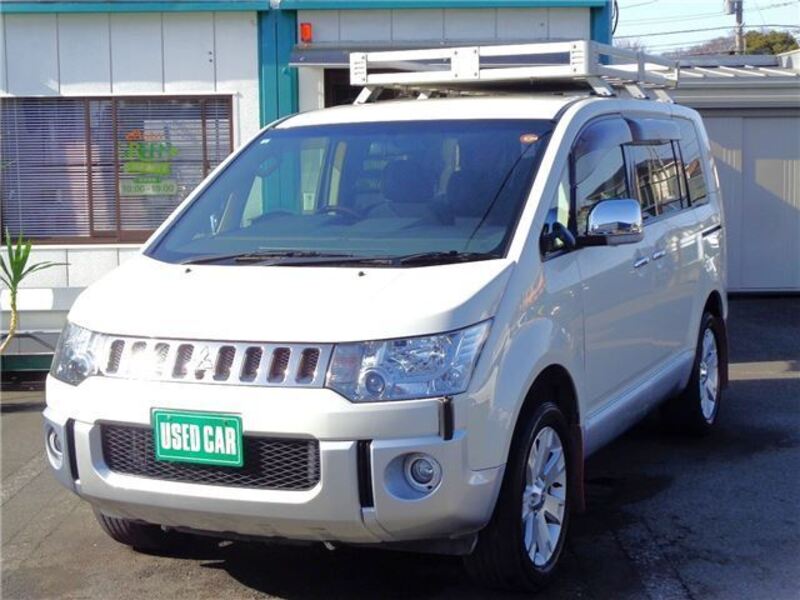 MITSUBISHI DELICA D5