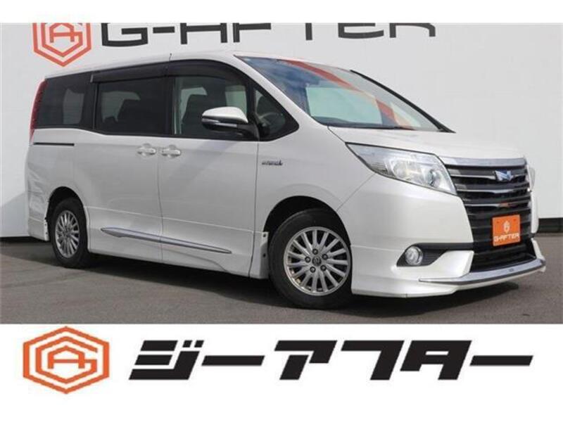 TOYOTA NOAH