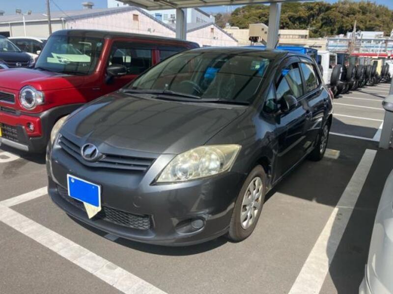 TOYOTA AURIS