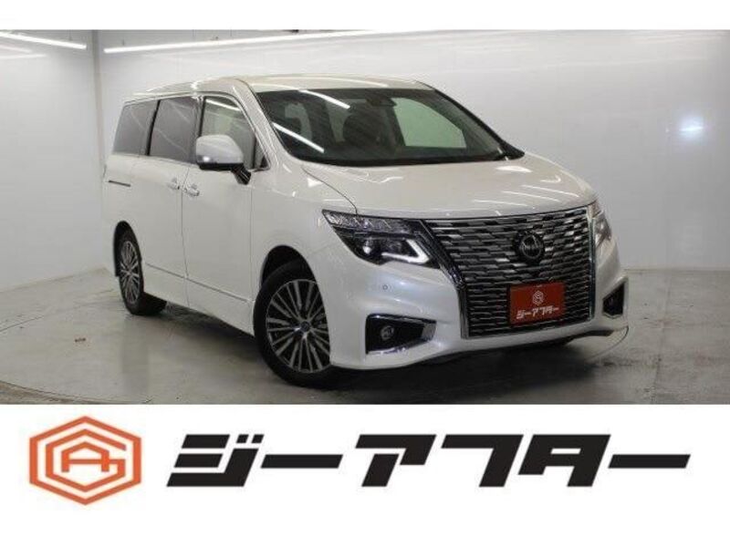 NISSAN ELGRAND
