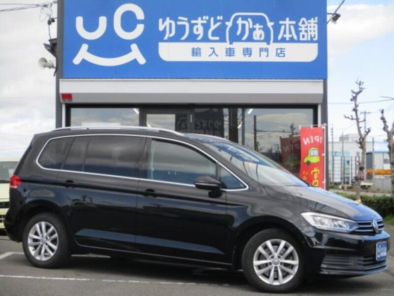 VOLKSWAGEN GOLF TOURAN