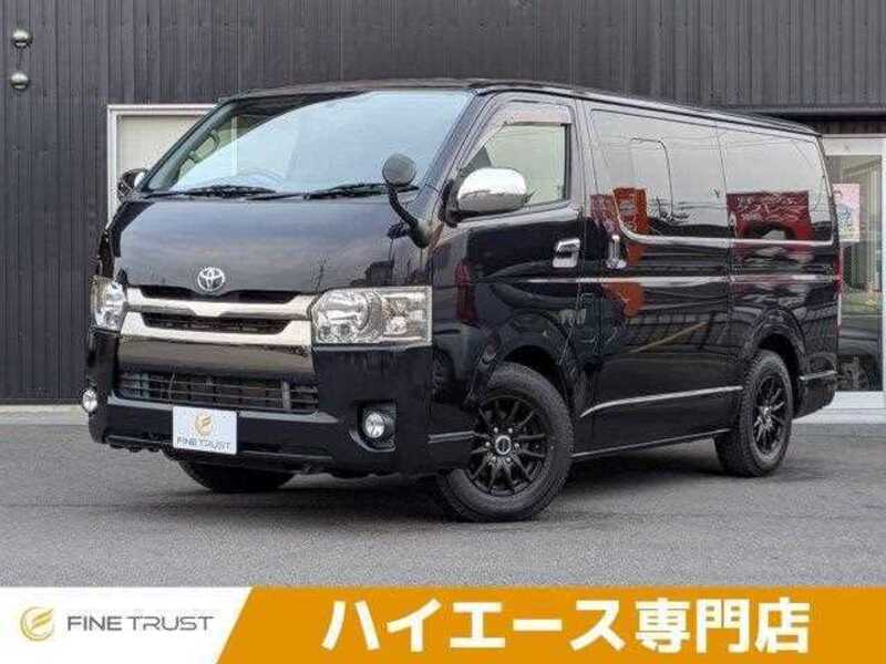 TOYOTA HIACE VAN