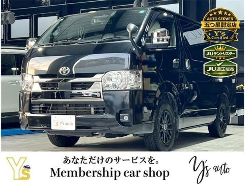 TOYOTA HIACE