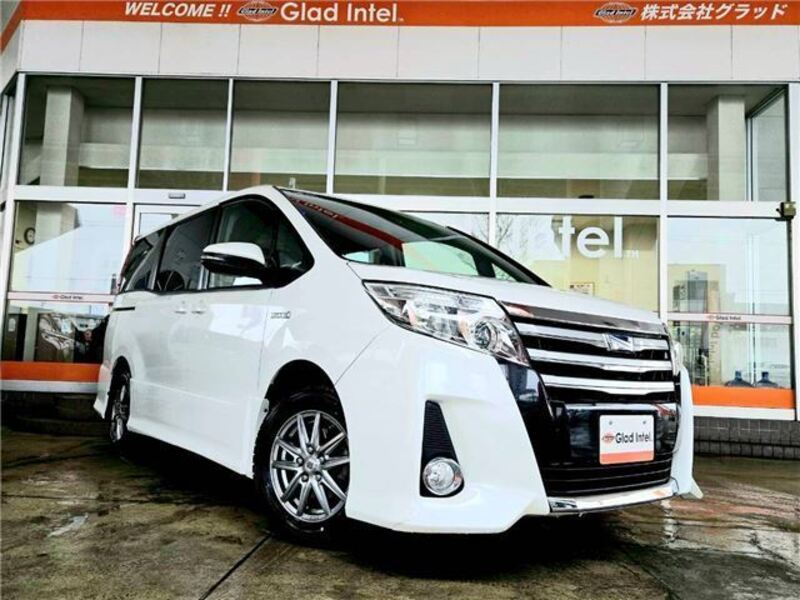 TOYOTA NOAH