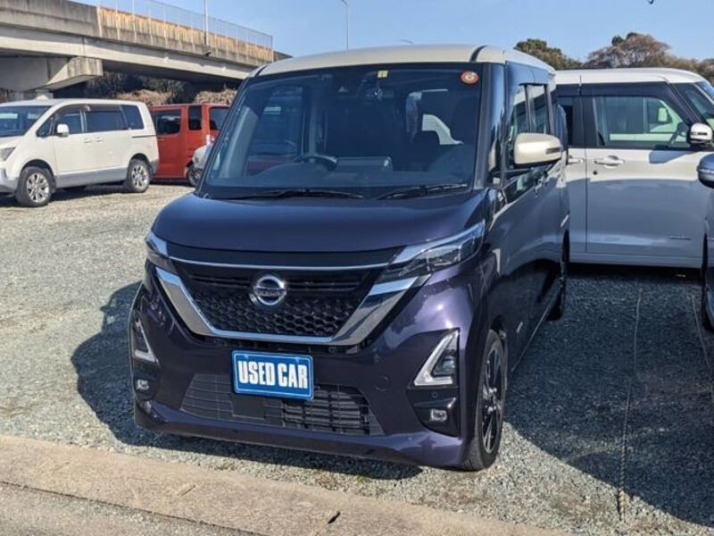 NISSAN ROOX