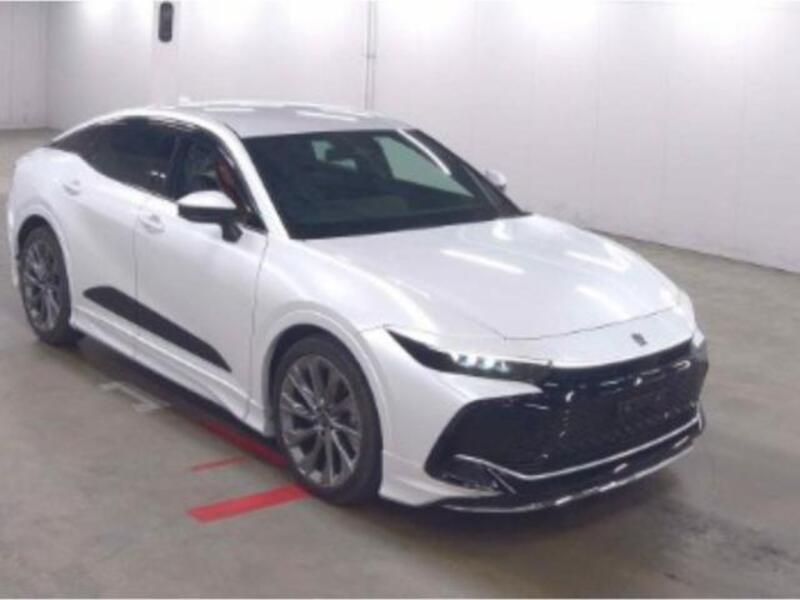 TOYOTA CROWN CROSSOVER