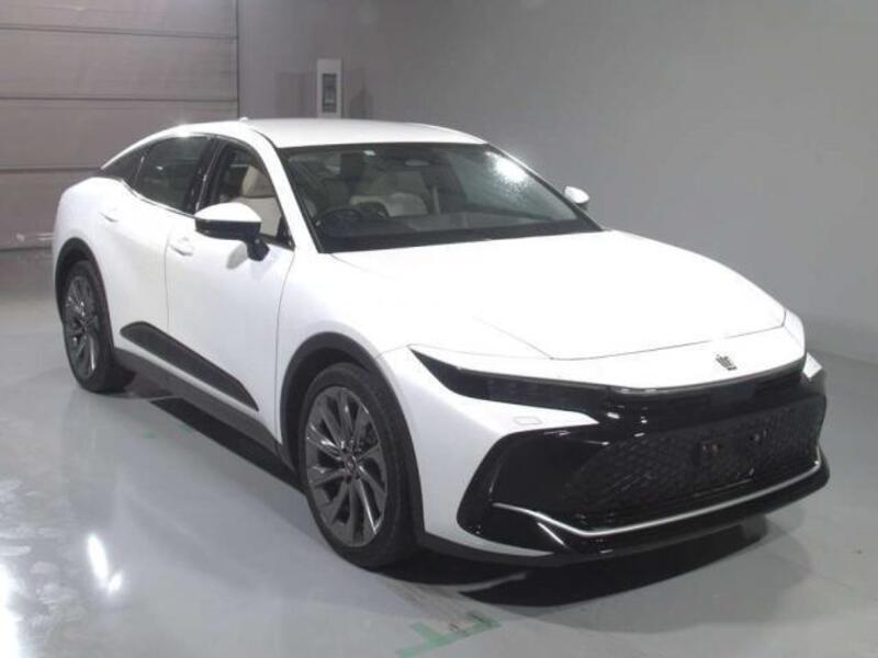TOYOTA CROWN CROSSOVER