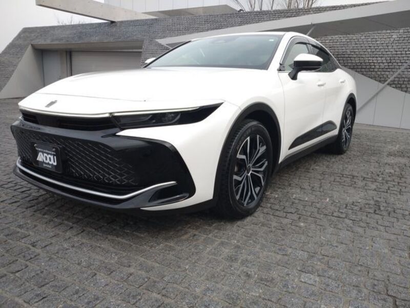 TOYOTA CROWN CROSSOVER