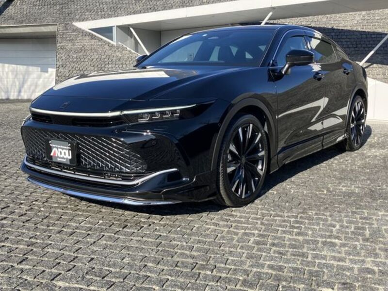 TOYOTA CROWN CROSSOVER