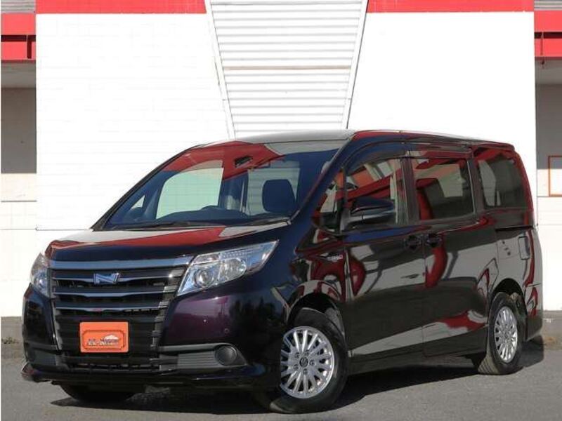 TOYOTA NOAH