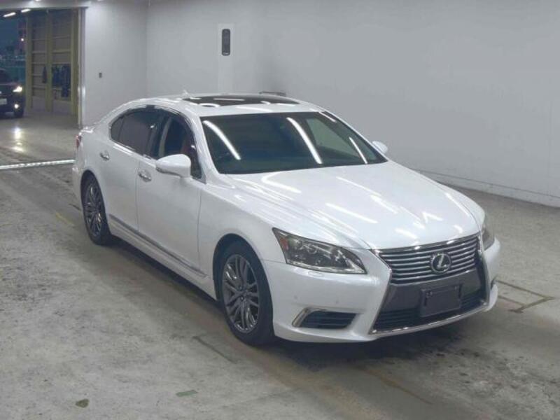LEXUS LS
