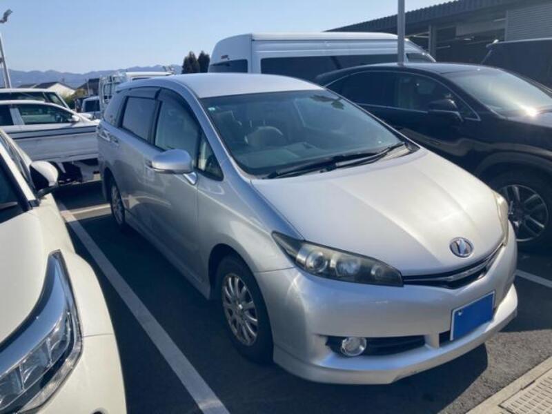 TOYOTA WISH
