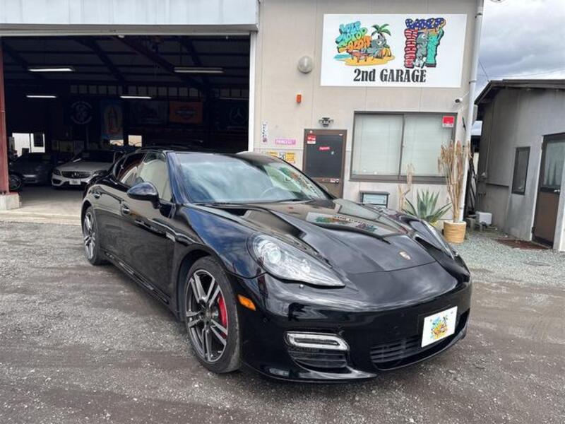 PORSCHE PANAMERA