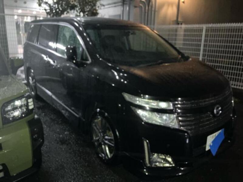 NISSAN ELGRAND