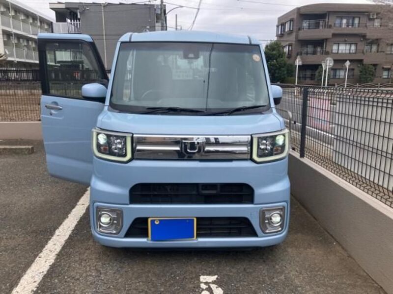DAIHATSU WAKE