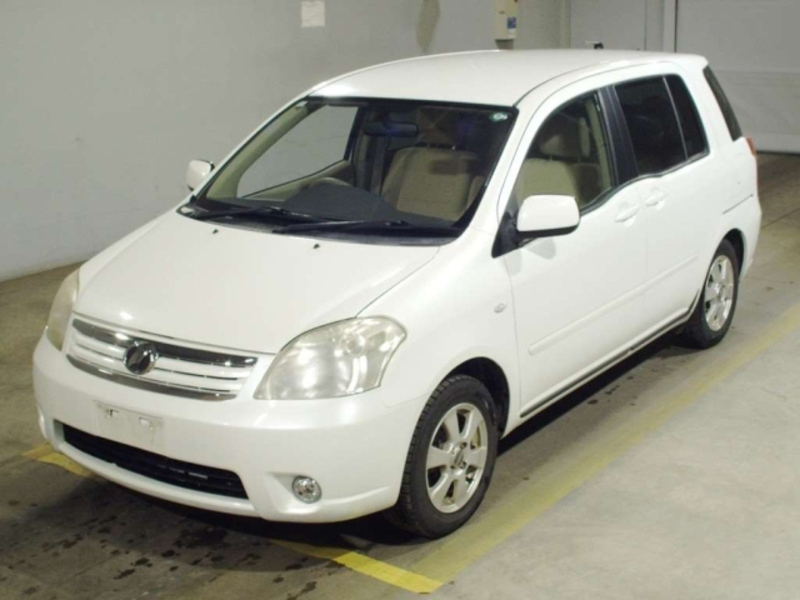 TOYOTA RAUM