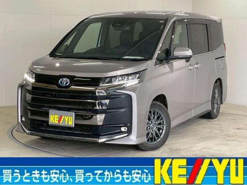 TOYOTA NOAH